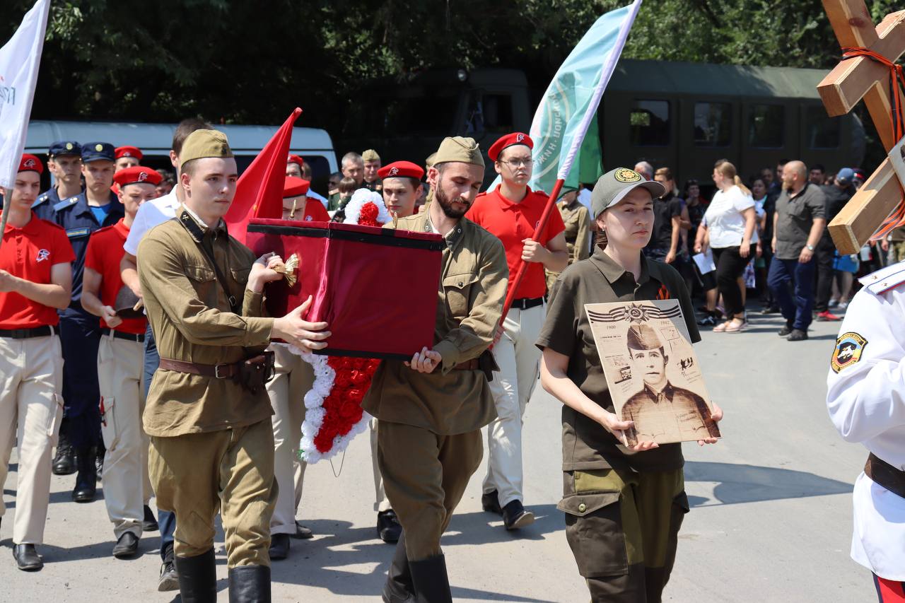 В Батайске захоронили останки красноармейца Ивана Михайловича Губарева